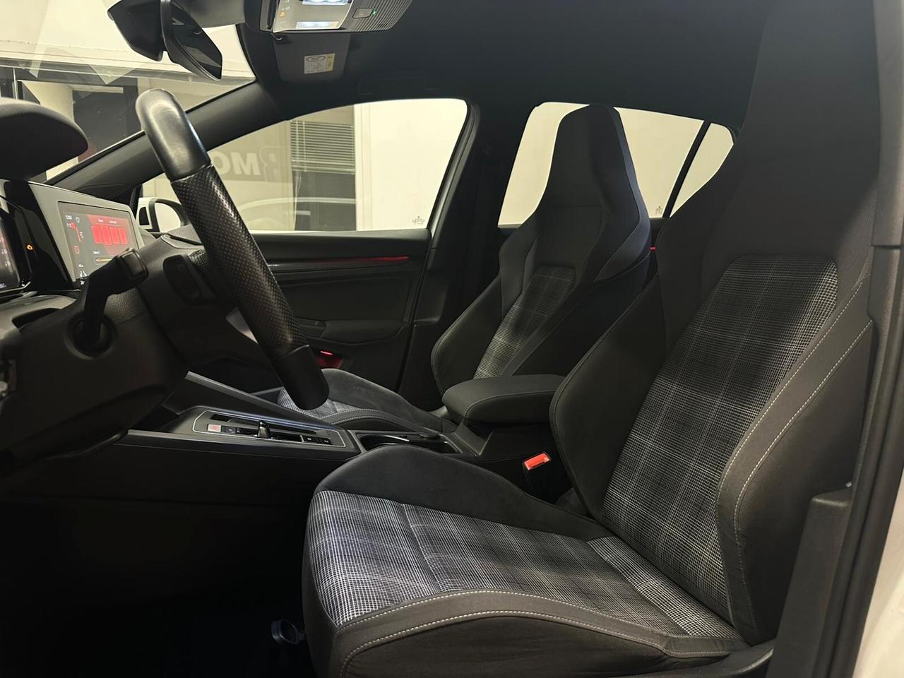 Volkswagen Golf 2.0 GTD DSG