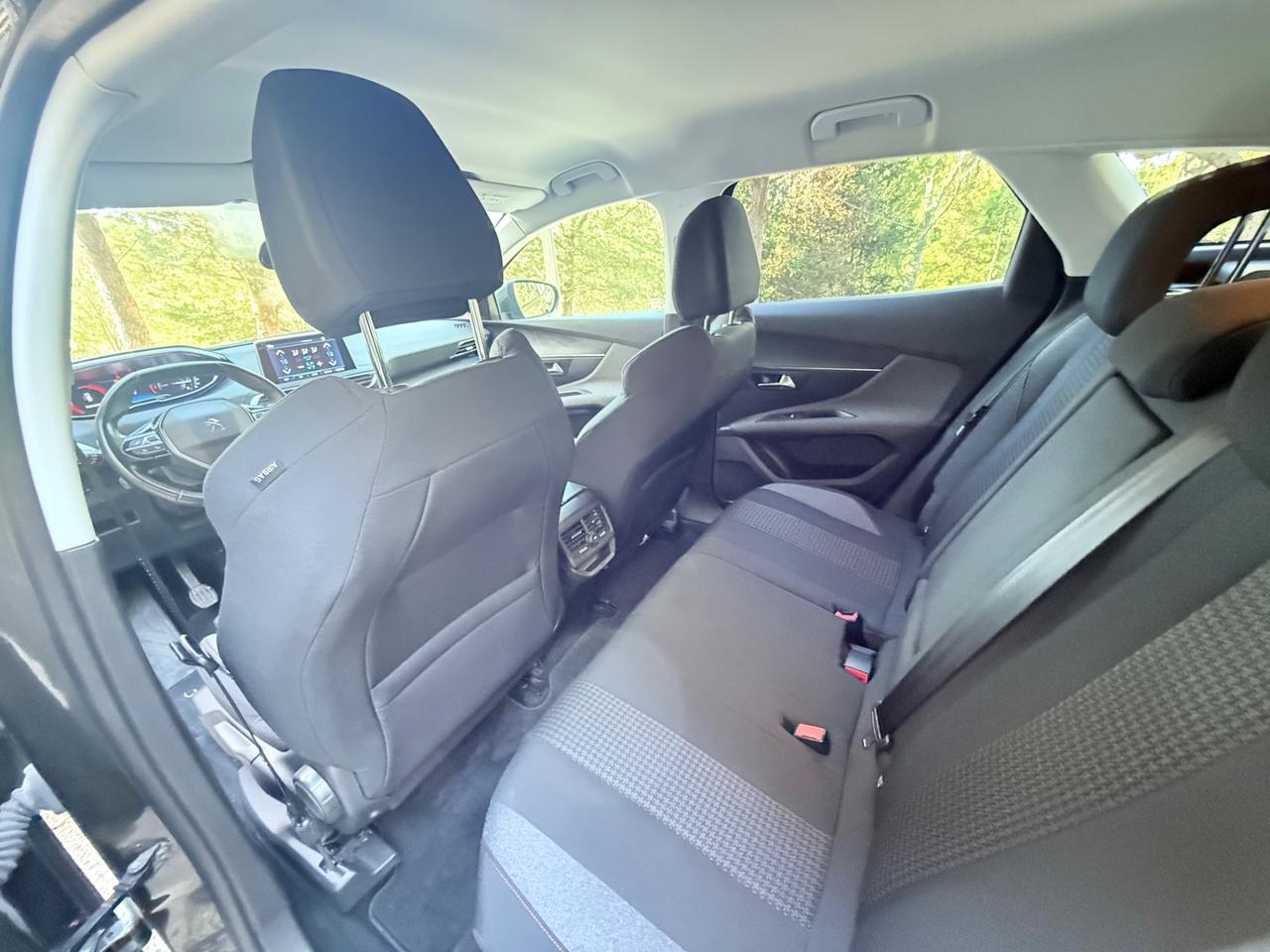 Peugeot 3008 BlueHDi 130 S&S Allure