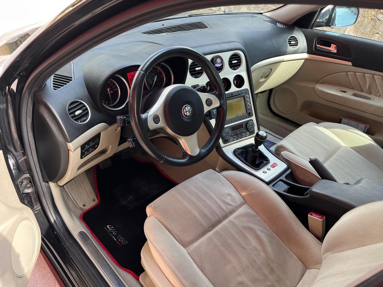 Alfa Romeo 159 1.9 JTDm 16V EXCLUSIVE - FULL OPTIONAL
