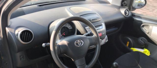 TOYOTA Aygo 1.0 12V VVT-i 5 porte Active Connect
