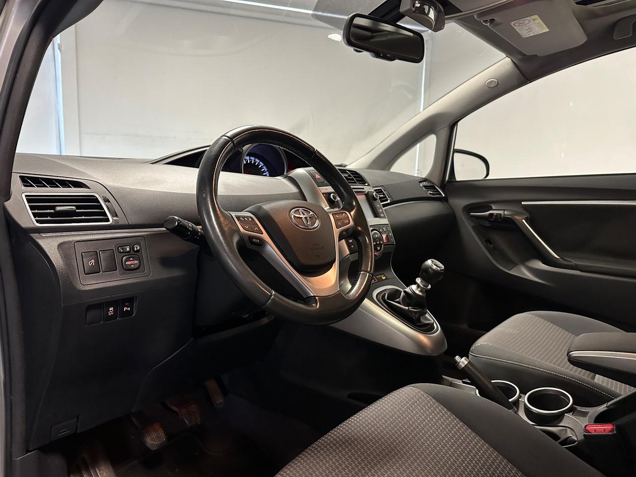 TOYOTA VERSO 1.6 D-4D 110CV GANCIO TRAINO