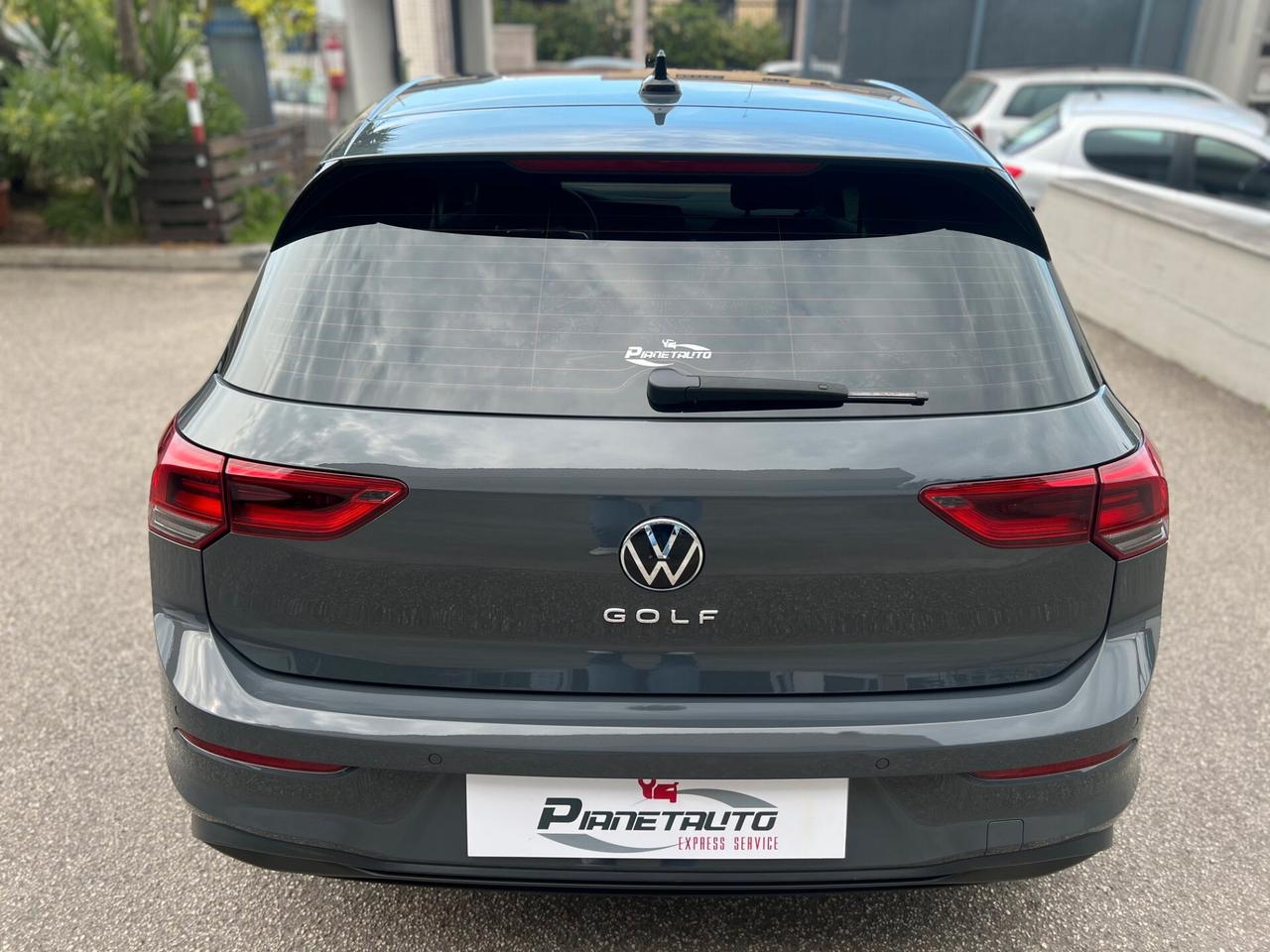 Volkswagen Golf VIII 8 2.0 tdi Life 115cv VIRTUAL/LED/NAVI PERFET.
