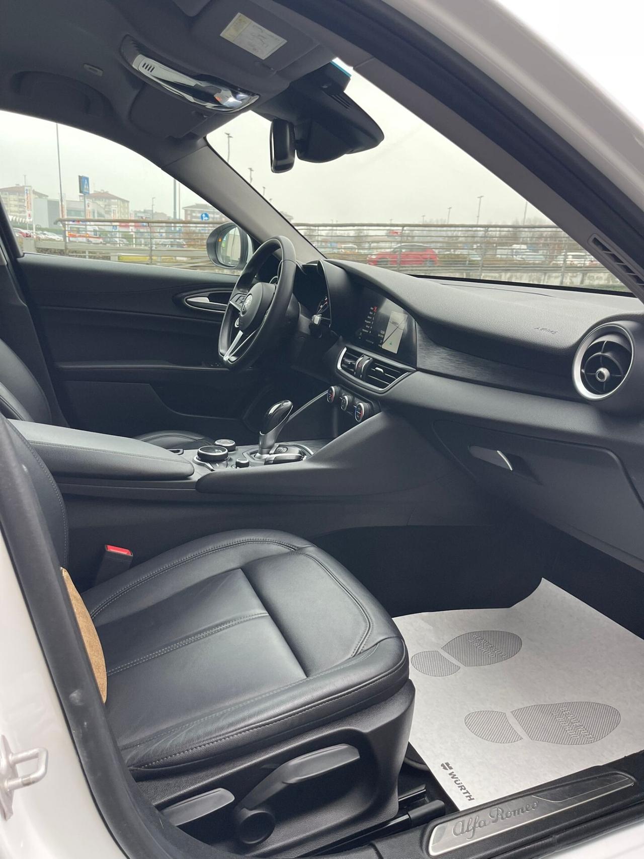 Alfa Romeo Giulia 2.2 Turbodiesel 190CV AT8 AWD Q4 B-Tech