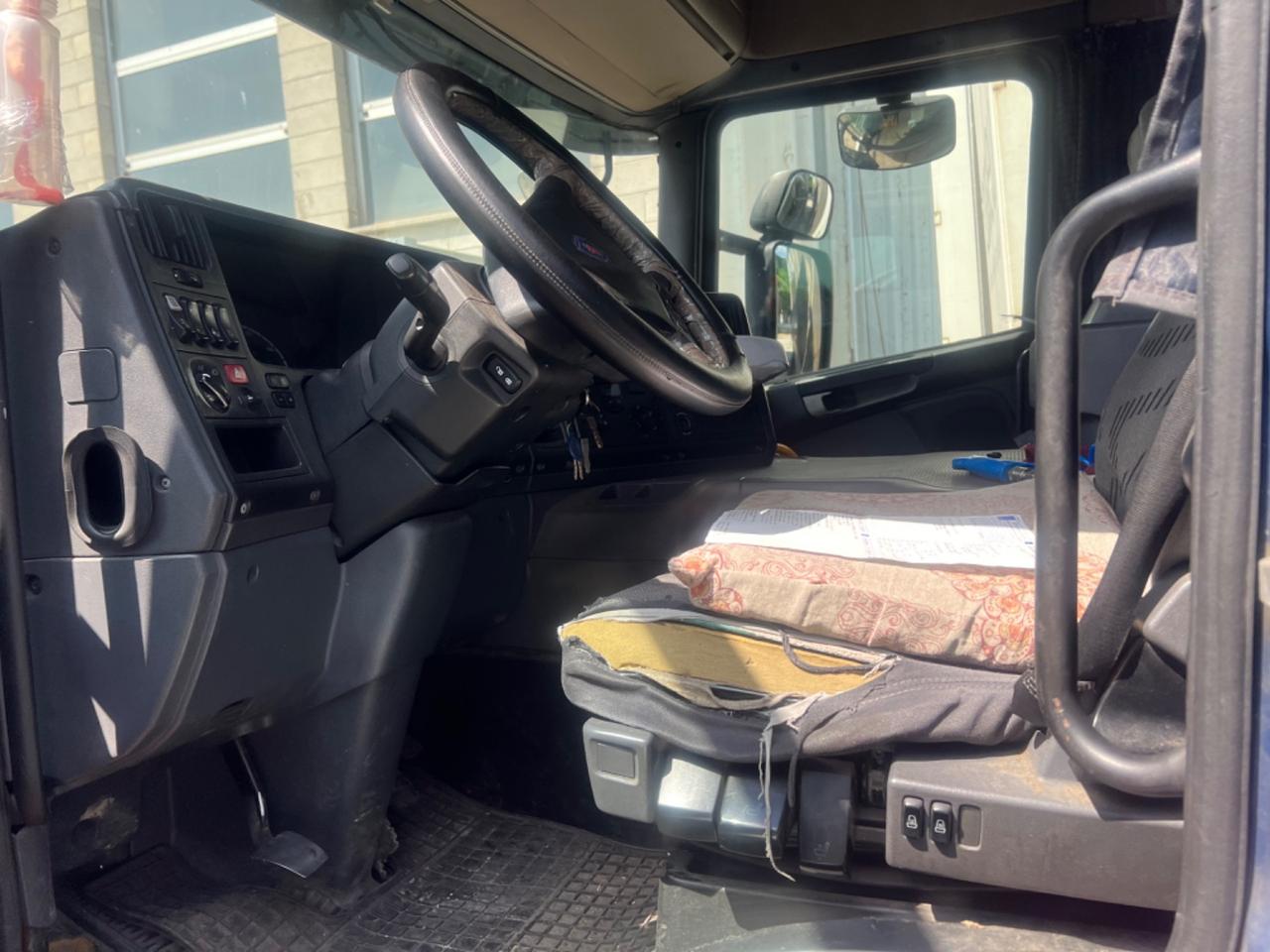 Motrice Scania P 230 Con Sponda Caricatrice Revisonato