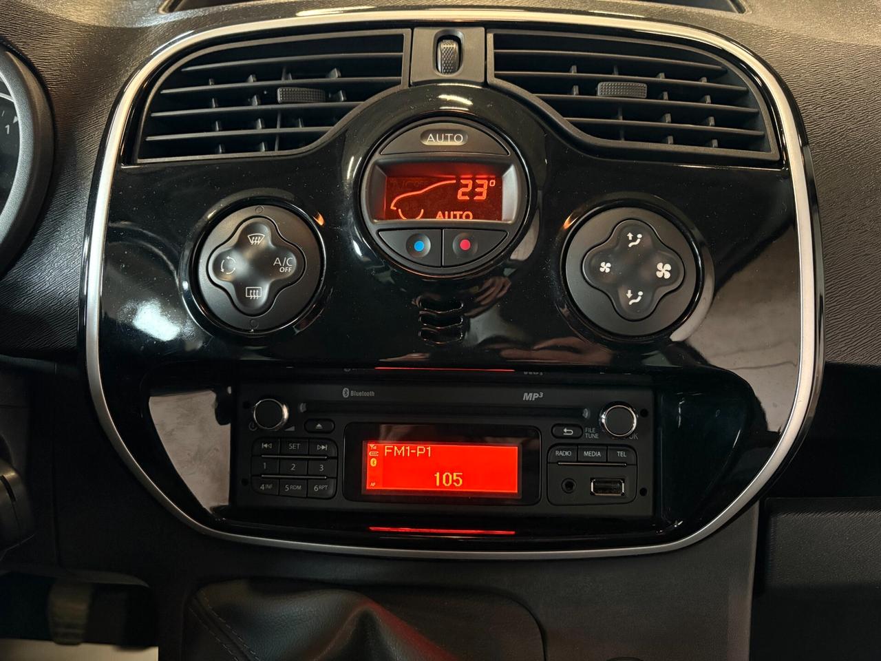 Renault Kangoo 1.5 blue dci 95Cv AUTOVETTURA SOLO 42.000KM