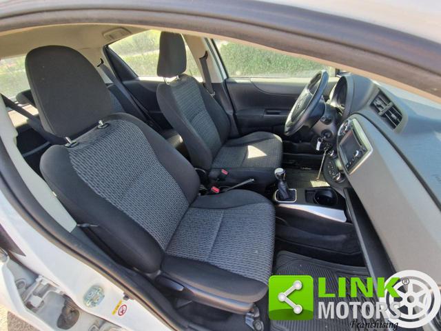 TOYOTA Yaris 1.0 5 porte