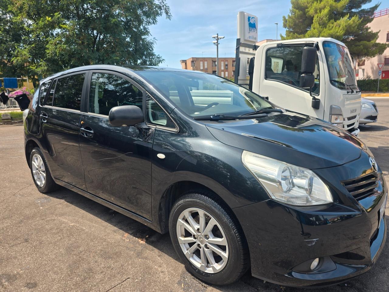 Toyota Avensis 2.0 D-4D Wagon Lounge
