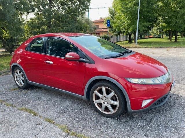 Honda Civic 1.8 i-VTEC 5p. Exclusive LE
