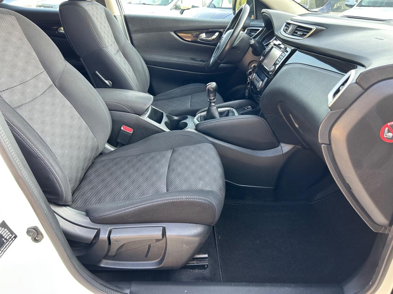 Nissan Qashqai 1.5 dCi N-Vision neopatentati permute