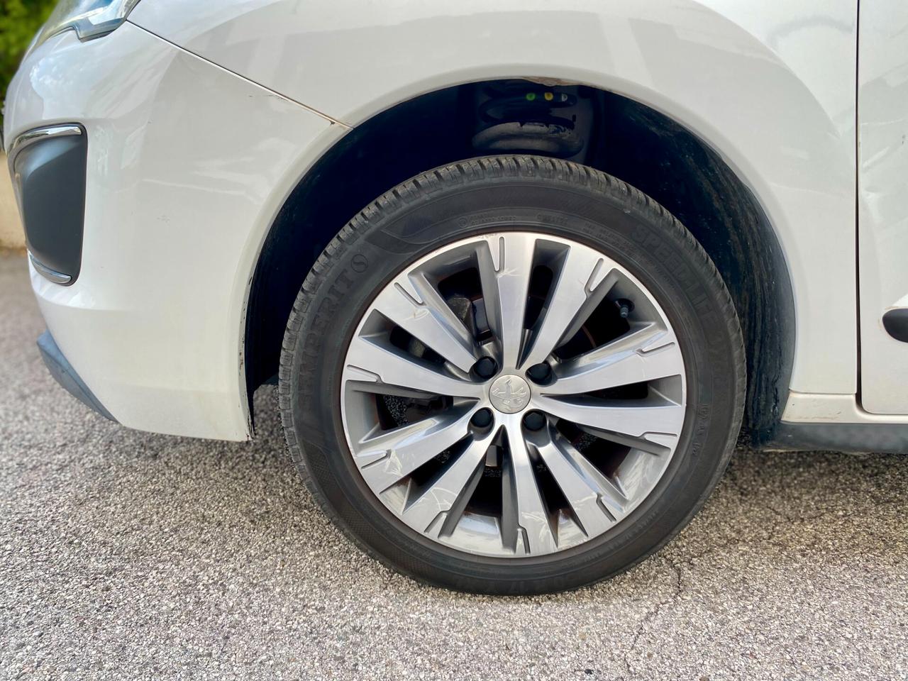 Peugeot 3008 1.6 bluehdi Active s 120cv E6 UNICO PROPRIETARIO