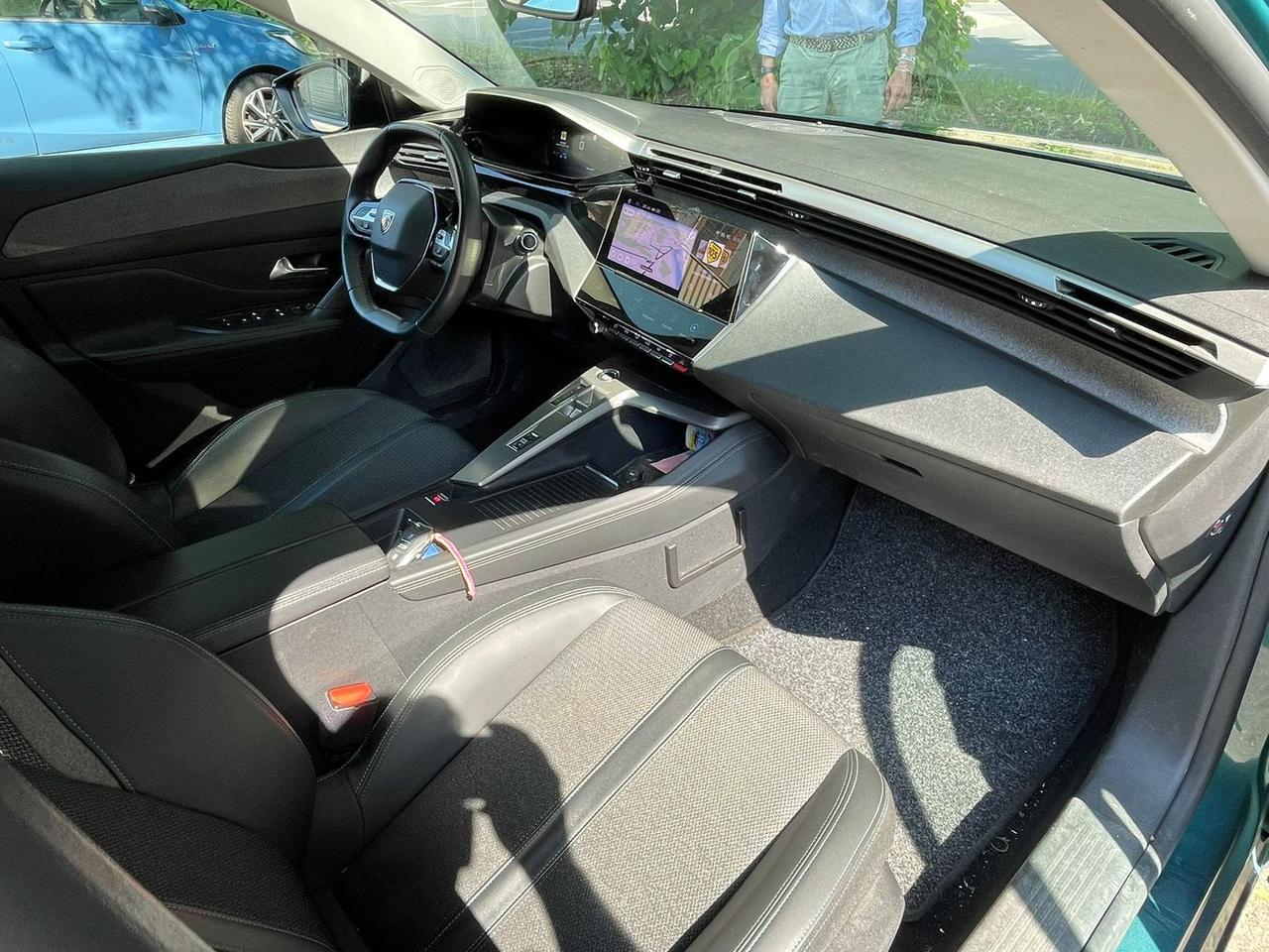 Peugeot 308 Allure 1.5 Blue HDI 130 #11107