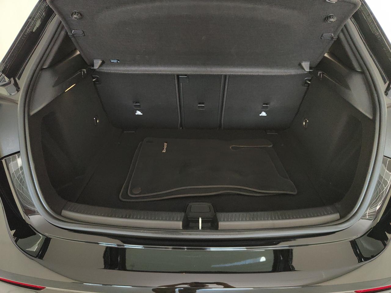 Mercedes-Benz A 180 Premium auto