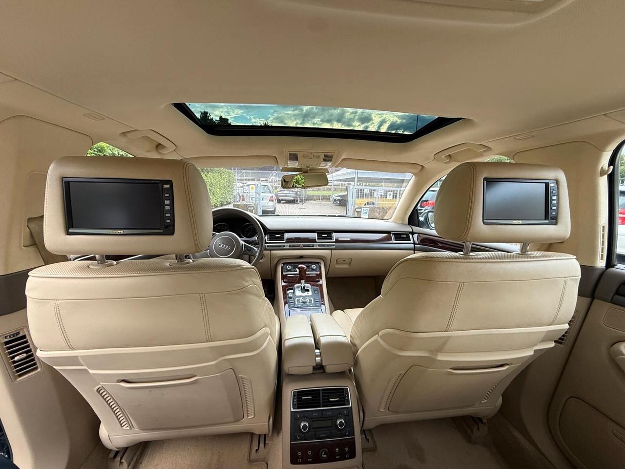 Audi A8 4.2 V8 quattro tiptronic