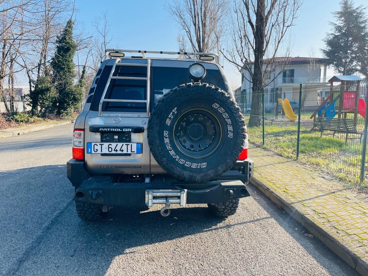 Nissan Patrol GR 4.2 cc SUPER CAR !!!! OK PERMUTE