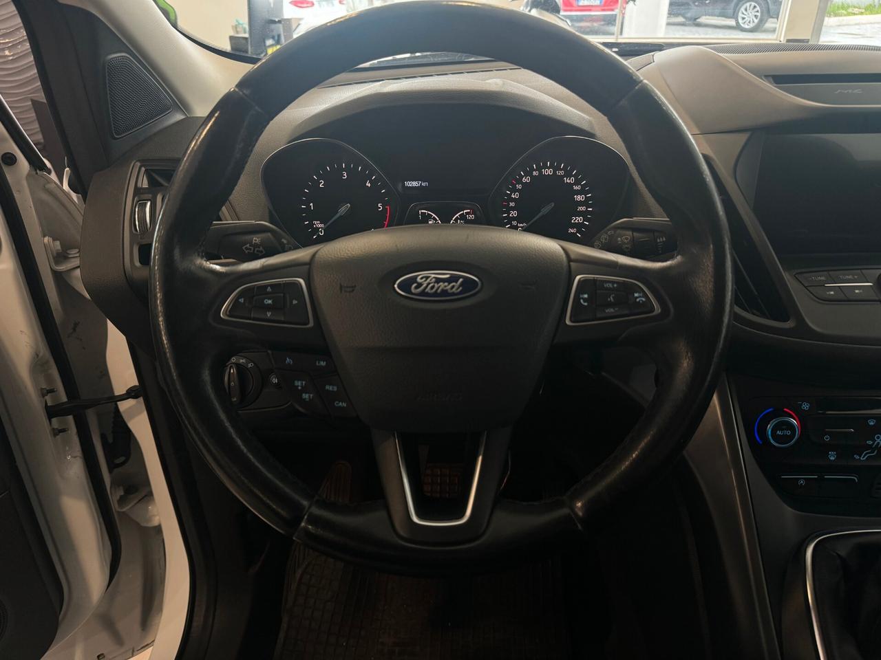 Ford Kuga 1.5 TDCI 120 CV S&S 2WD Business