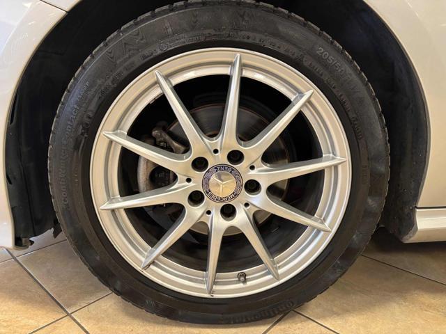 MERCEDES-BENZ B 180 CDI Sport ** KM CERTIF. MERCEDES **