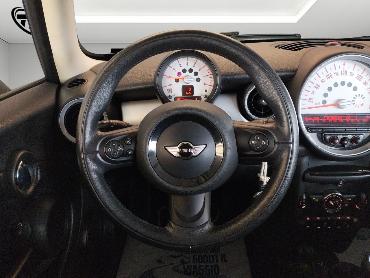 Mini Cooper Hatchback 1.6 122cv FL - NEOPATENTATI