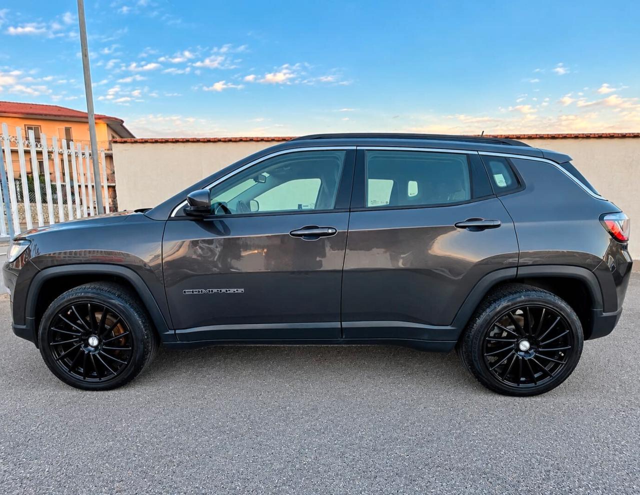 Jeep Compass 1.6 M-Jet 120cv Longitude + Navi con 95.000 Chilometri