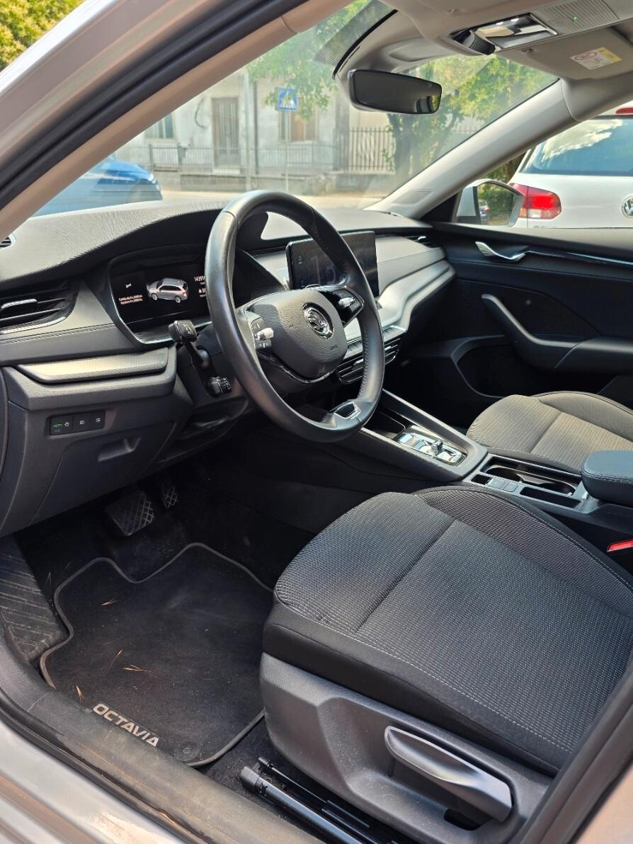 Skoda Octavia 2.0 TDI EVO SCR 150 CV DSG Wagon Executive