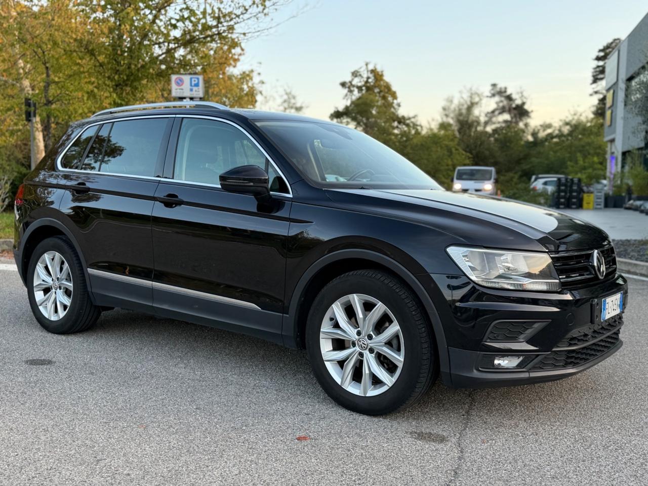 Volkswagen Tiguan 2.0 TDI *Automatik*Navi*Euro6*