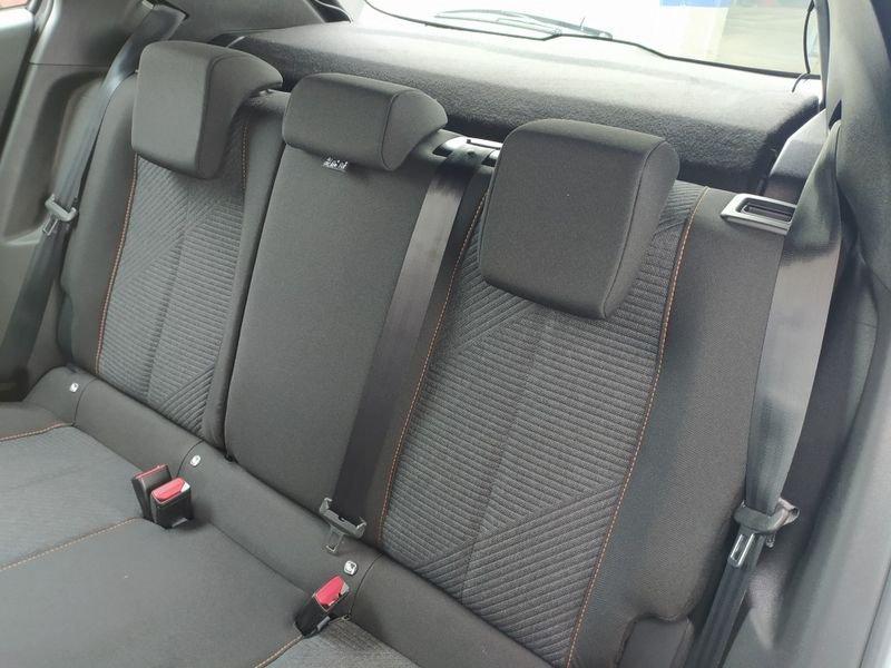 Peugeot 2008 100 Style CBC NAV+RETROC