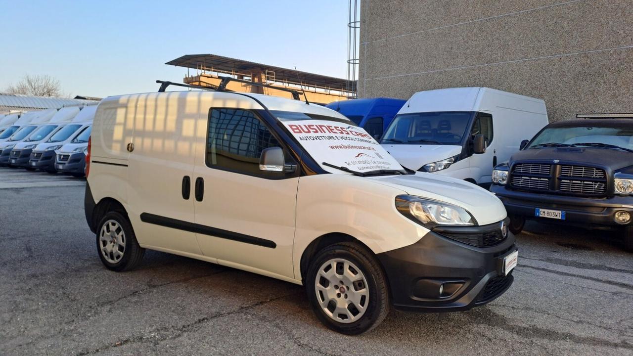 FIAT DOBLO' 1.4 T-JET NATURAL POWER LOUNGE- KM. 73000 - SCAD. BOMBOLE 01/2028 RINNOVABILI!