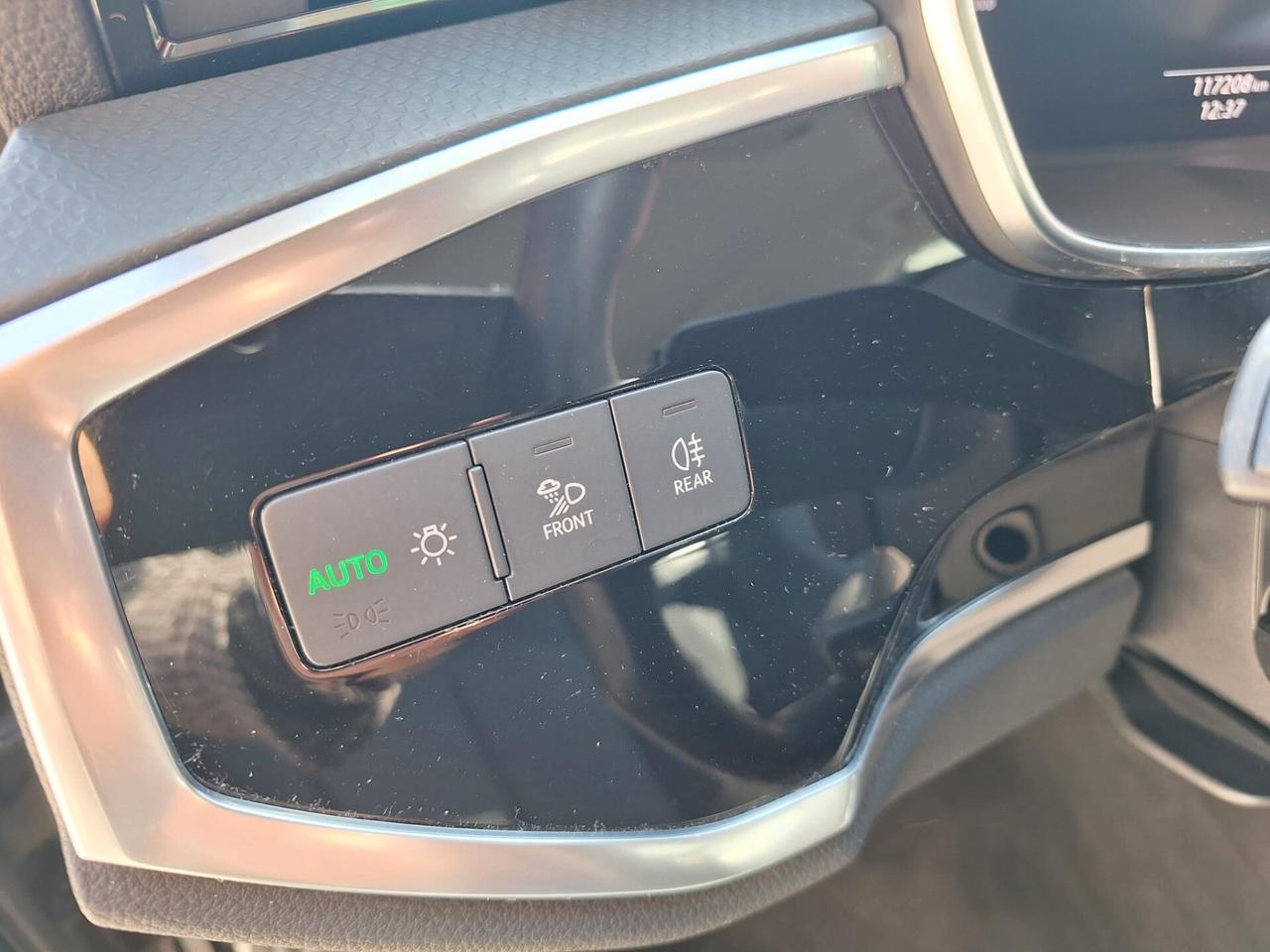 Audi Q3 35 TDI S tronic Business