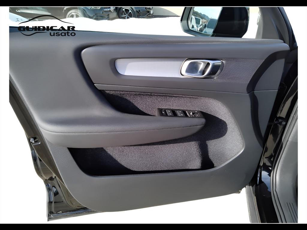 VOLVO XC40 - XC40 1.5 t2 Momentum Pro auto my21