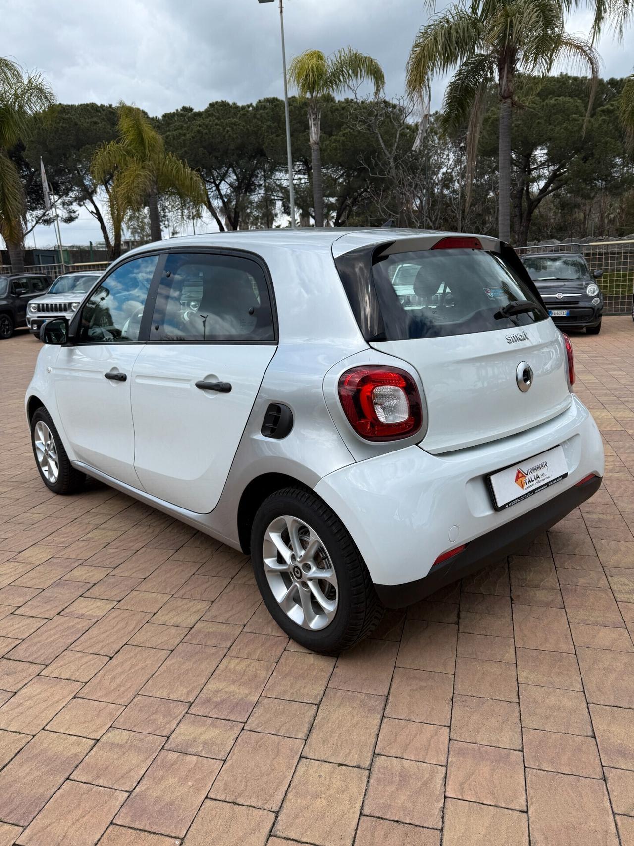 Smart ForFour 70 1.0 twinamic Youngster