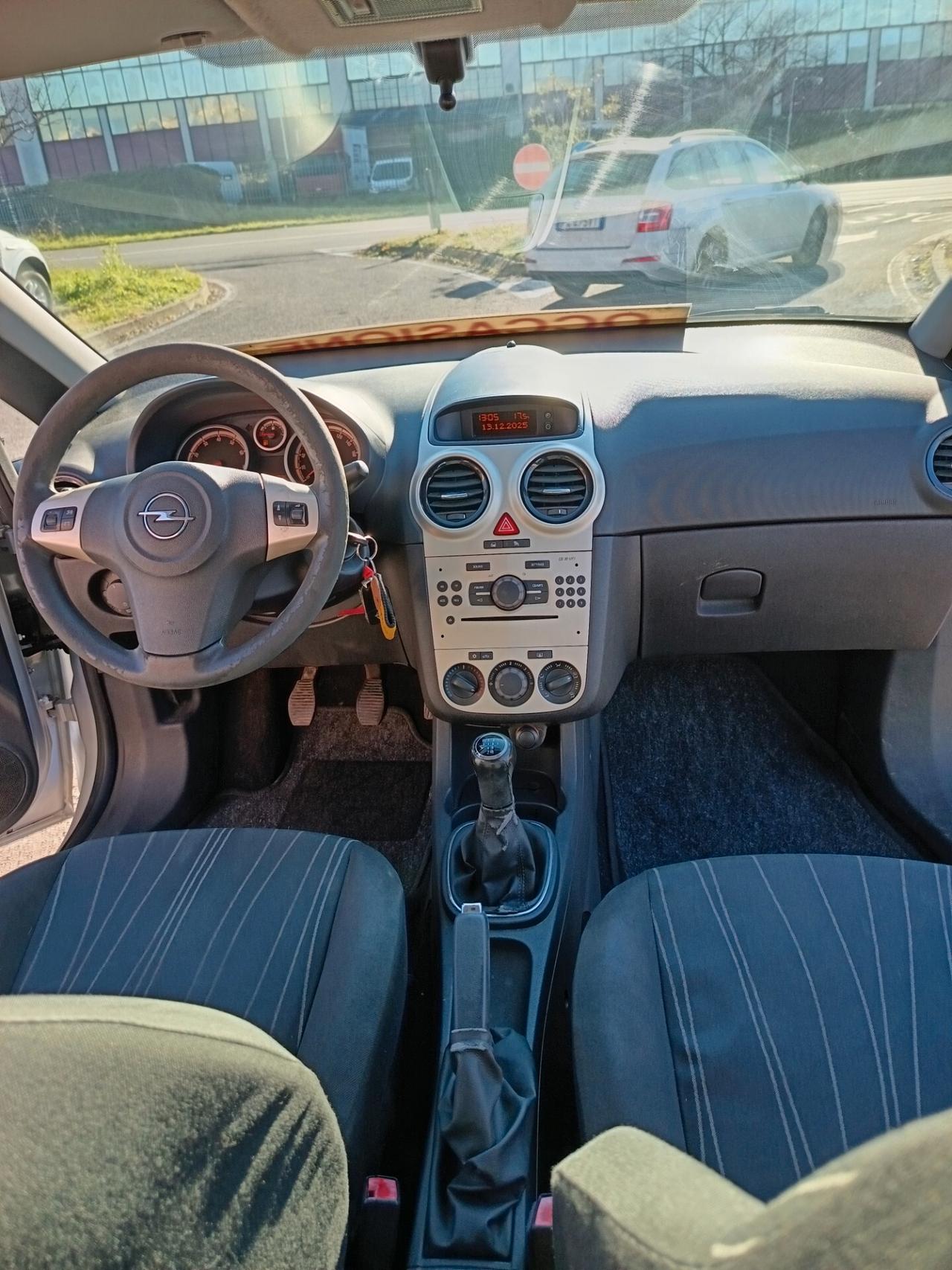 Opel Corsa 1.2 5 porte Enjoy