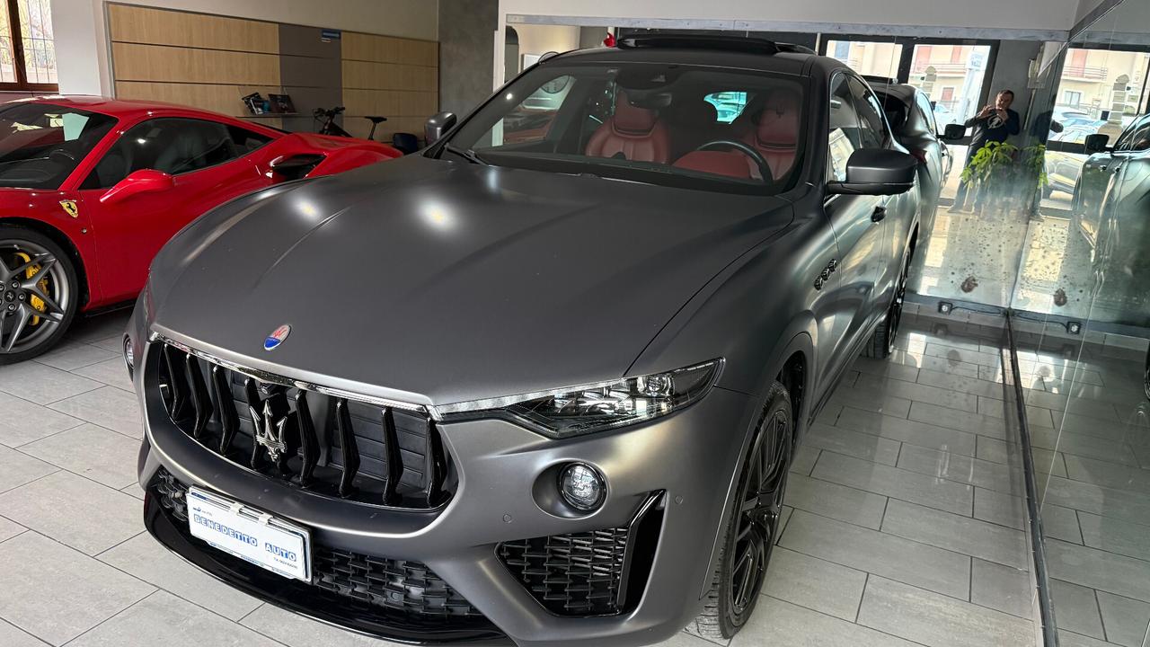 Maserati Levante V6 Diesel AWD Gransport tetto