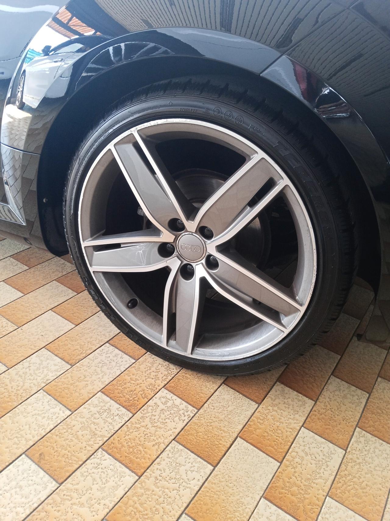 Audi TT Roadster 2.0 TDI ultra S line