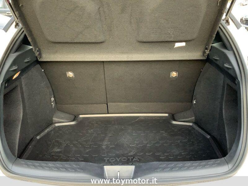 Toyota C-HR (2016-2023) 1.8 Hybrid E-CVT Active