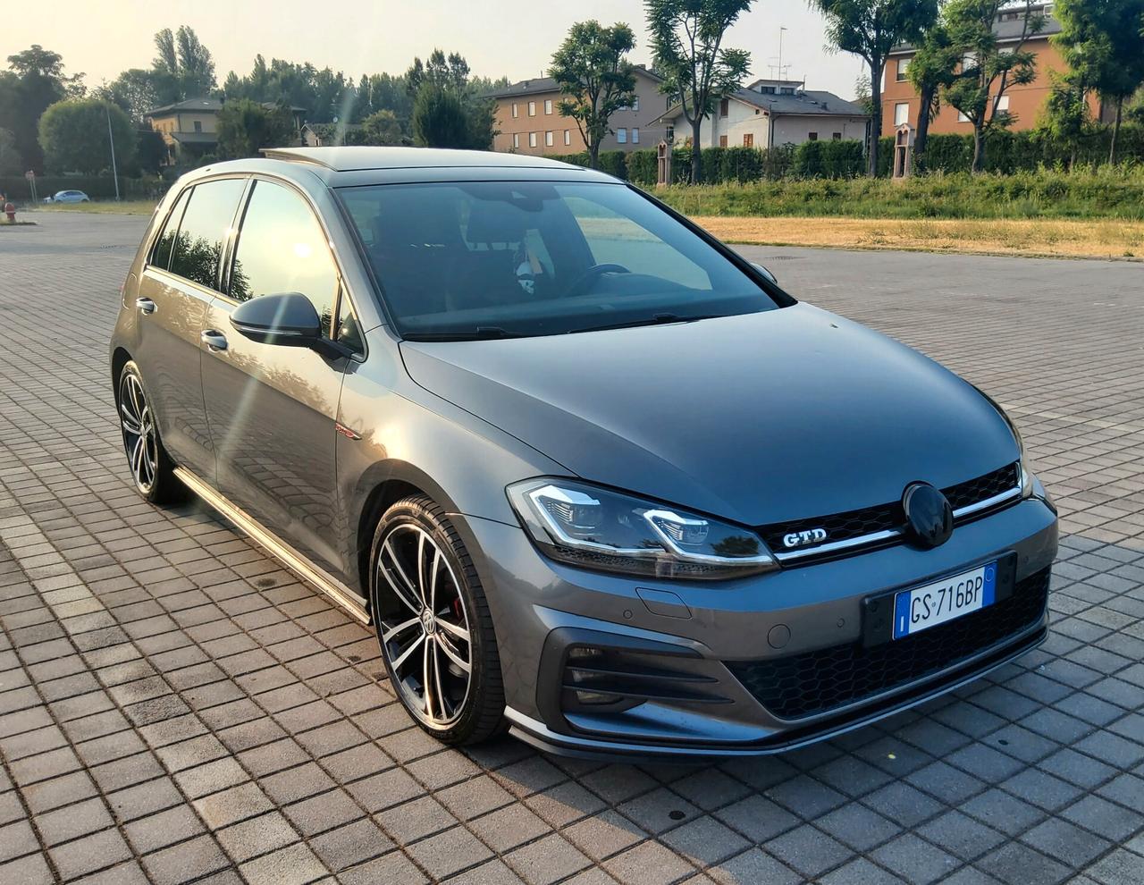 Volkswagen Golf GTD 2.0 TDI DSG 5p. BlueMotion Technology
