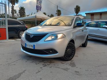 Lancia Ypsilon 1.2 69 CV 5 porte GPL Ecochic Elefantino Blu