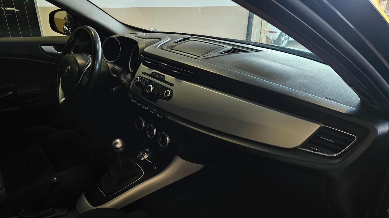 Alfa Romeo Giulietta 1.6 JTDm-2 105 CV Exclusive