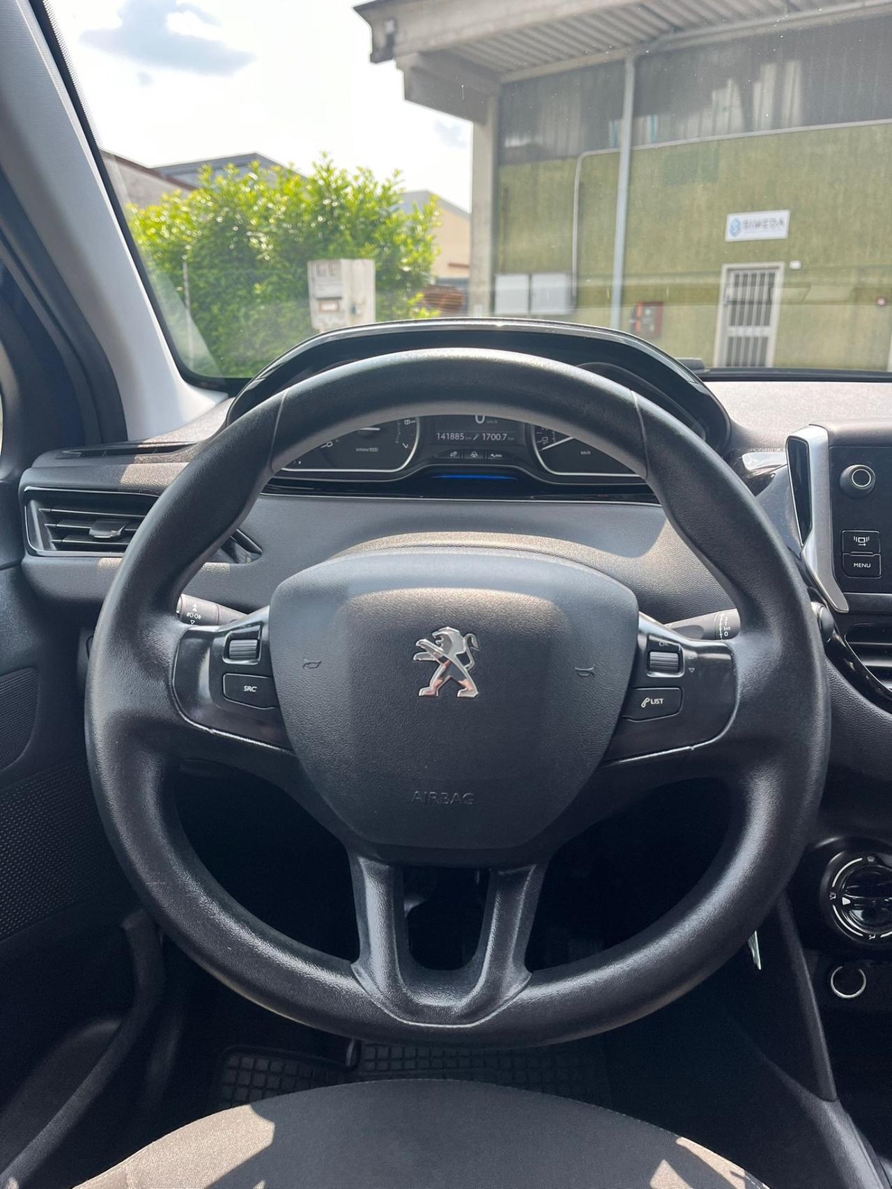 Peugeot 208 1.2 Neopatentati