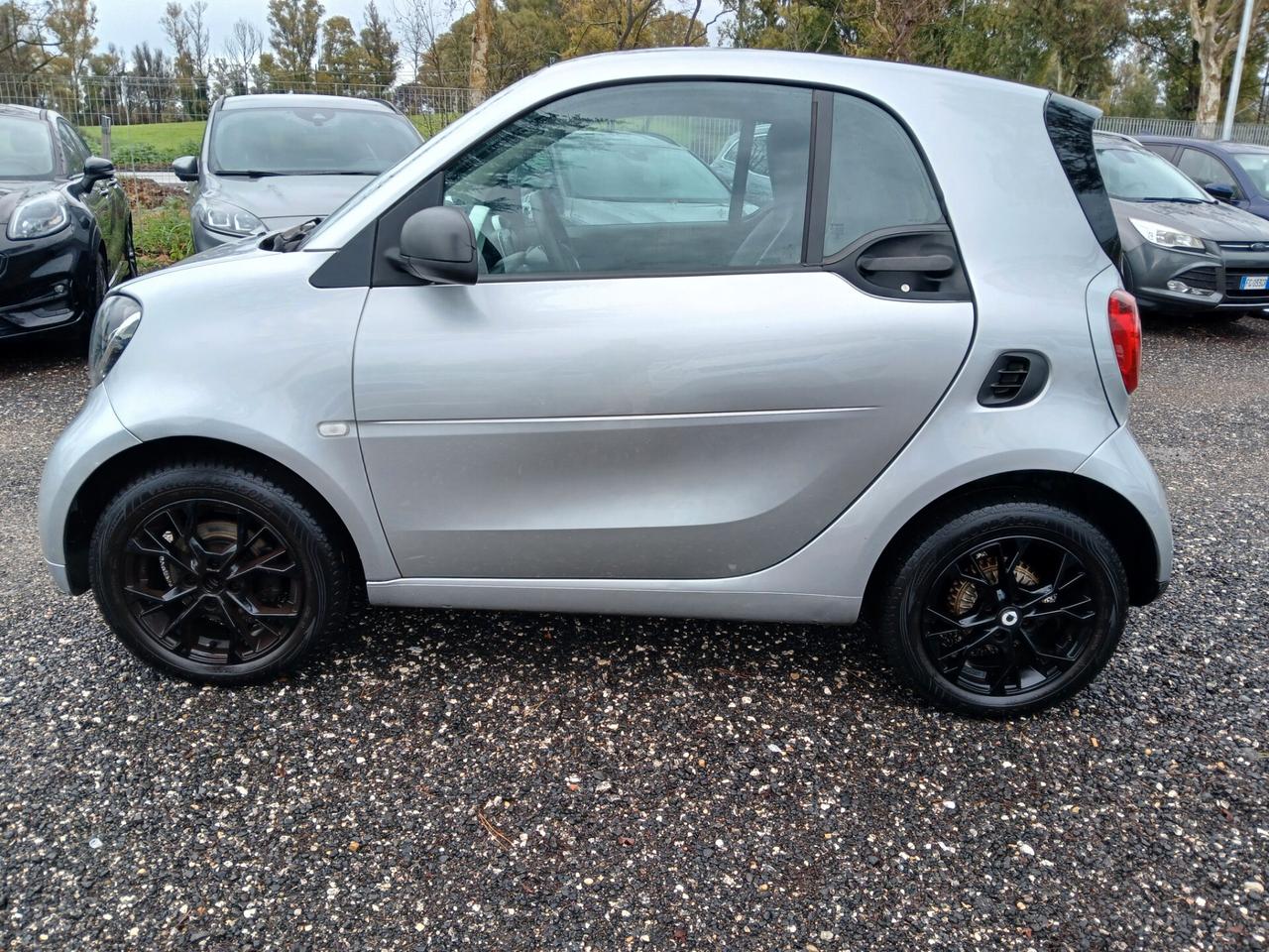 Smart ForTwo 70 1.0 twinamic Youngster pelle navi