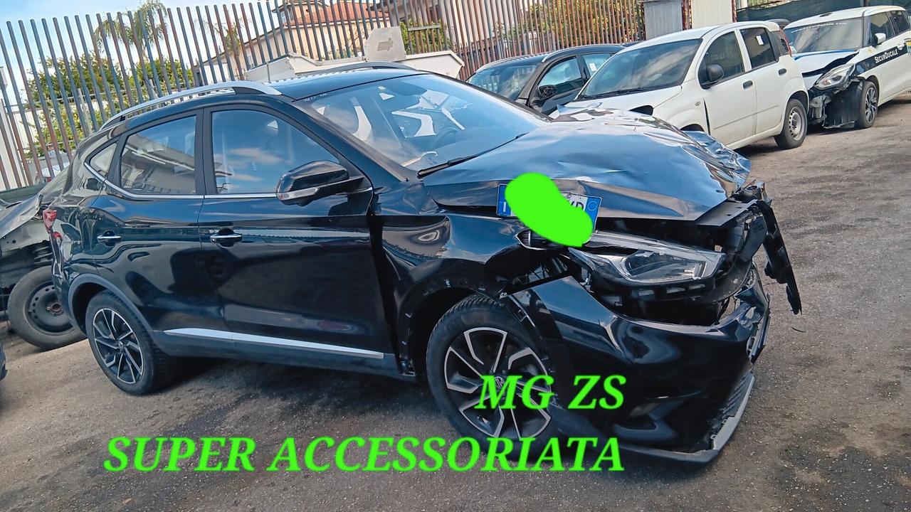 MG ZS INCIDENTATA SINISTRATA MONDIALCARS 022