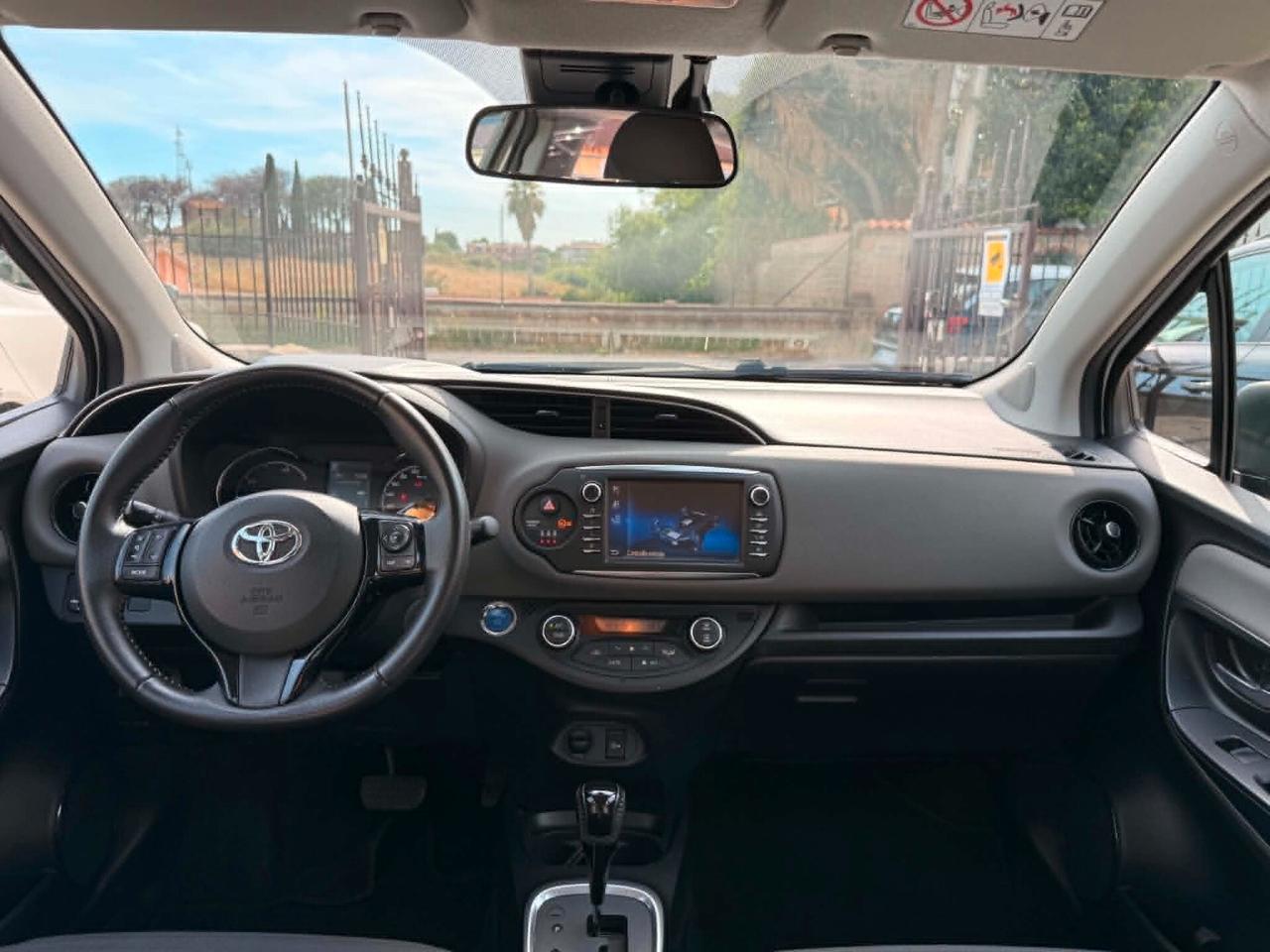 Toyota Yaris 1.5 Benz/Ibrida OK Neop. NO VINCOLO