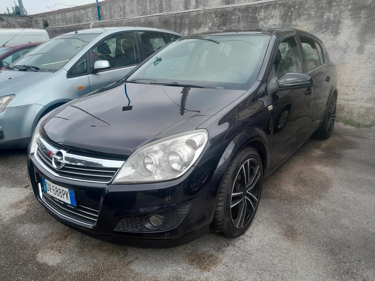 Opel Astra 1.6 GPL 5 porte Cosmo