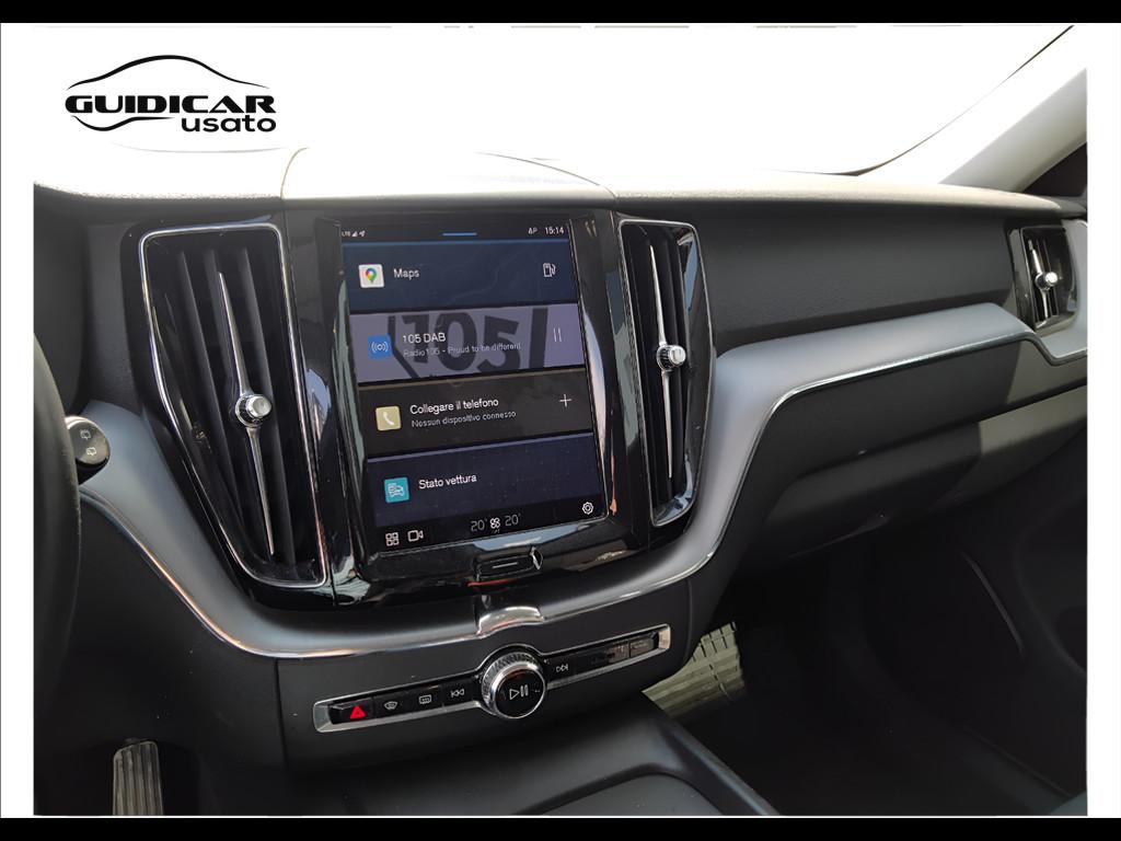 VOLVO XC60 II 2022 - XC60 2.0 b4 Momentum awd auto