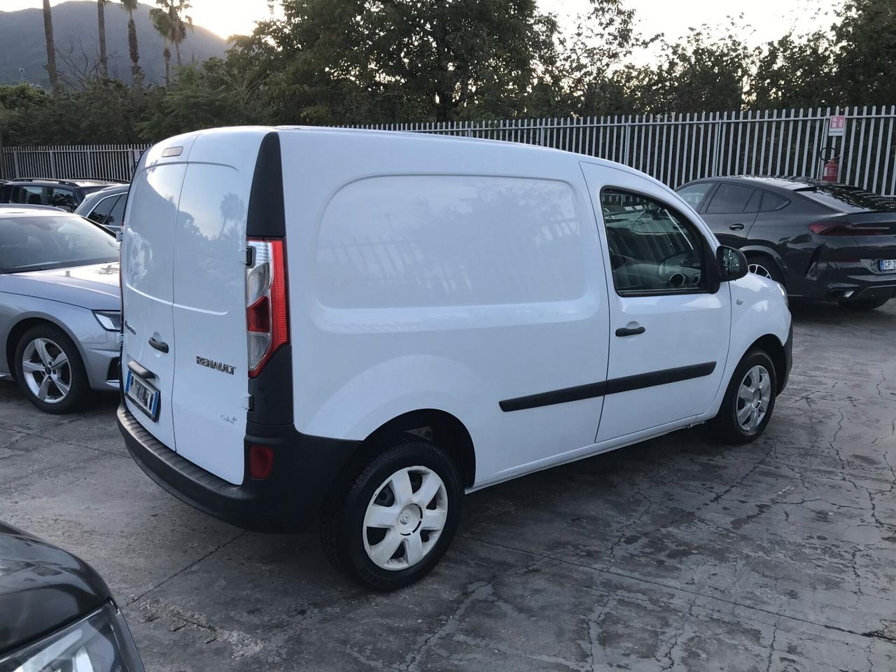 Renault Kangoo 1.5 DCI 75 CV