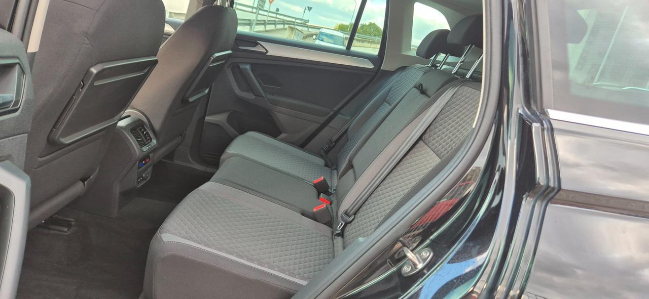 Volkswagen Tiguan 1.6 TDI SCR Business NAVI PLUS