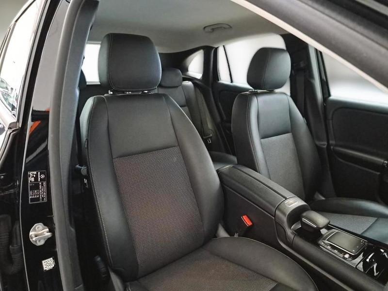 MERCEDES-BENZ GLA 180 D AUTOMATIC BUSINESS EXTRA CROSSOVER