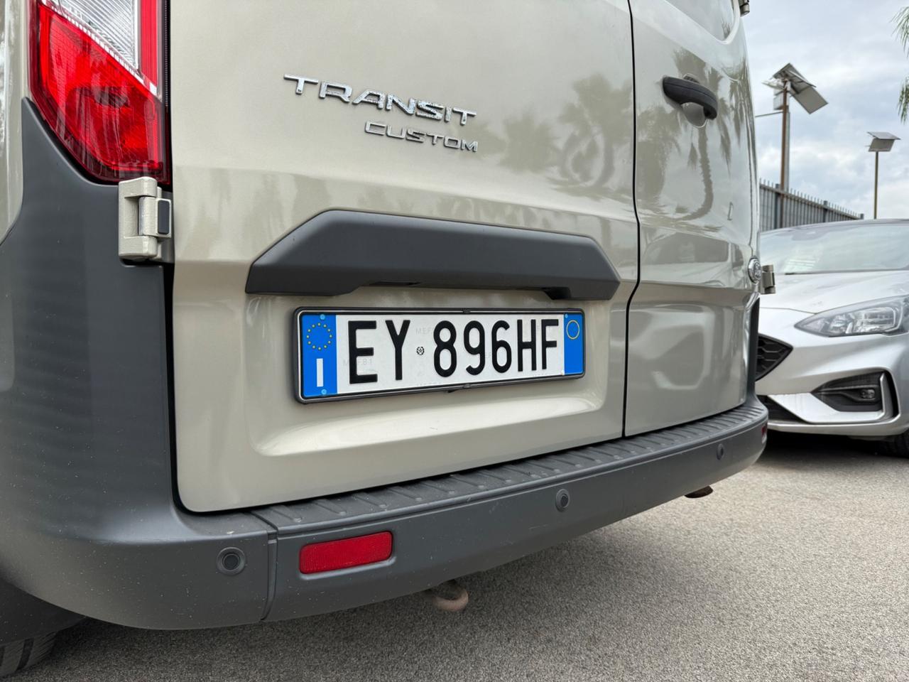 Ford Transit Custom 2.2 Diesel 6 posti passo lungo
