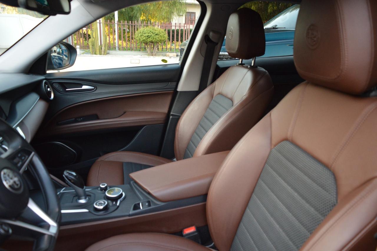 Alfa Romeo Stelvio 2.2 Turbodiesel 150 CV AT8 RWD Super