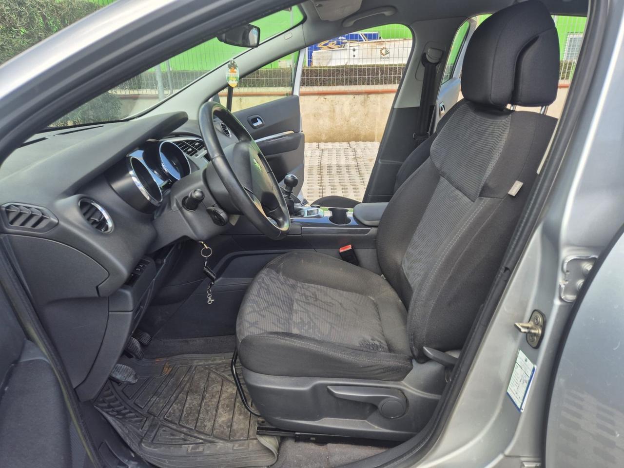 Peugeot 3008 2.0 HDi 150CV Business