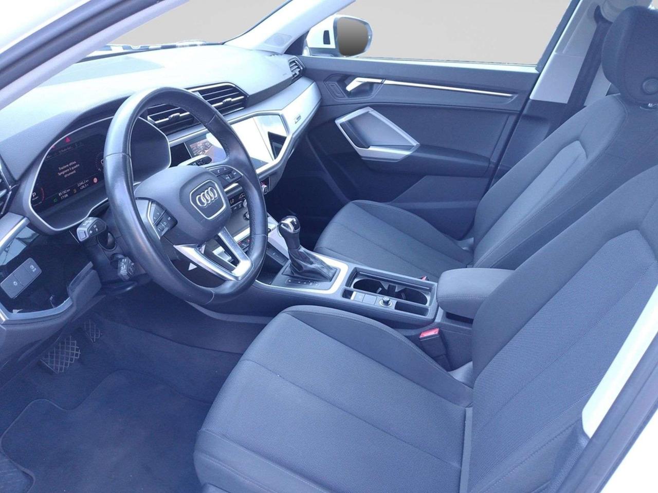 Audi Q3 AUDI Q3 35 TDI S tronic Business Advanced