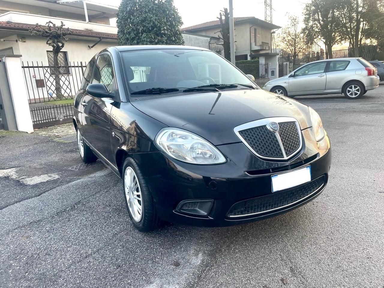 Lancia Ypsilon 1.2 Versus